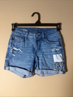 Arizona Jean Company Light Blue Distressed Denim Shorts with Patchwork Sz 3